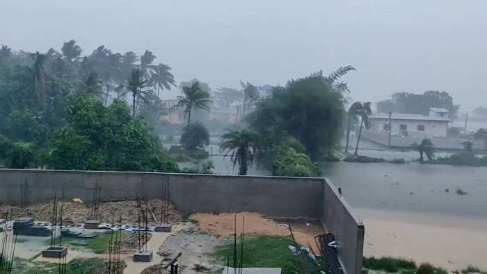 Pemandangan umum menunjukkan banjir saat Topan Yaas mendekati Bhadrak, Odisha (REUTERS/AHMER JAWED) Pemandangan umum menunjukkan banjir saat Topan Yaas mendekati Bhadrak, Odisha