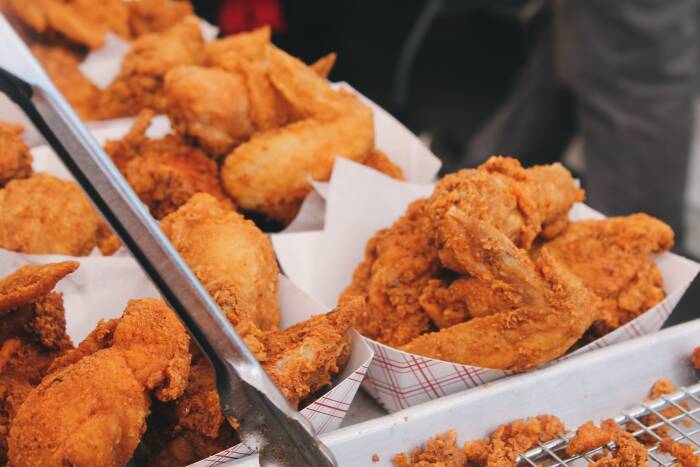 Makanan berlemak pantangan makanan penderita asam lambung (photo/unsplash/@tigerrulezzz0 pantangan makanan penderita asam lambung