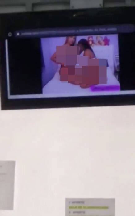 (Photo/Daily Star) video porno ditampilkan di televisi