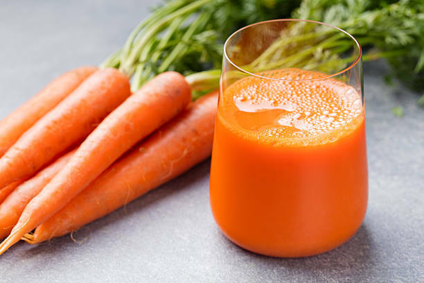 Jus wortel penurun darah tinggi (photo/istock/AnnaPustynnikova) jus penurun darah tinggi