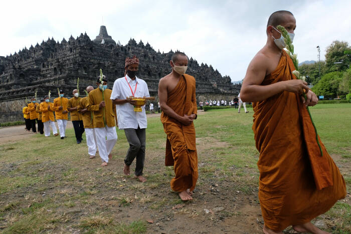 ANTARA FOTO/Anis Efizudin UPACARA UPOSATHA MANDALA PUJA