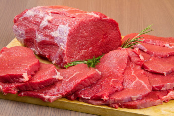 Daging makanan yang menyebabkan kista (photo/freepik/lsantilli) makanan yang menyebabkan kista