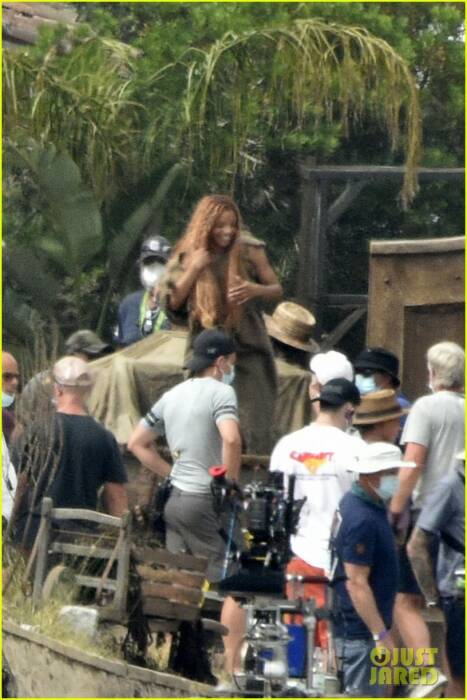 Kebocoroan gambar yang menampilkan Hailey Bailey sebagai Little Mermaid (Just Jared) Kebocoroan gambar yang menampilkan Hailey Bailey sebagai Little Mermaid (Just Jared)
