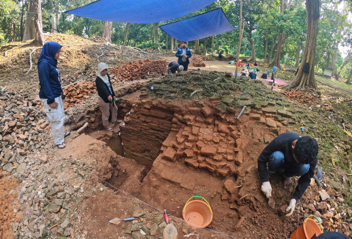 ANTARA FOTO/Wahdi Septiawan PENELITIAN SITUS CANDI KOTO MAHLIGAI DI MUARAJAMBI
