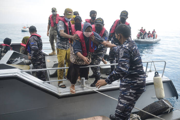 ANTARA FOTO/M Risyal Hidayat OPERASI SERBUAN VAKSINASI WARGA KEPULAUAN SERIBU