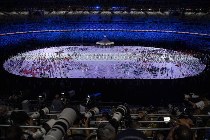 ANTARA FOTO/Sigid Kurniawan PEMBUKAAN OLIMPIADE TOKYO