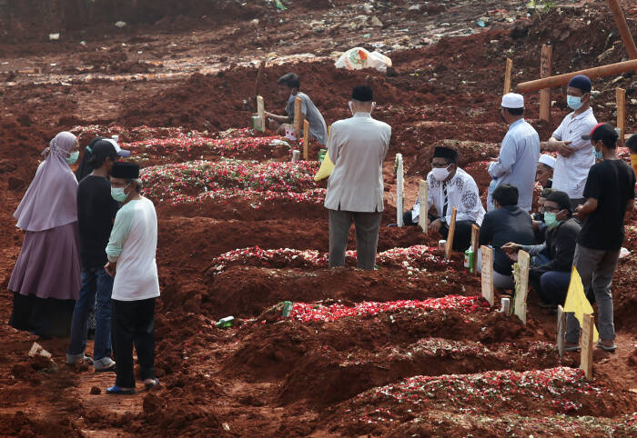 ANTARA FOTO/Muhammad Iqbal LAHAN BARU TPU KHUSUS COVID-19 DI TANGSEL