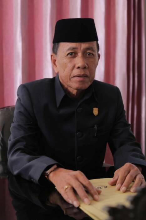 Amiruddin, anggota DPRD tembok akses rumah tahfiz Alquran (Istimewa) Amiruddin, anggota DPRD tembok akses rumah tahfiz Alquran