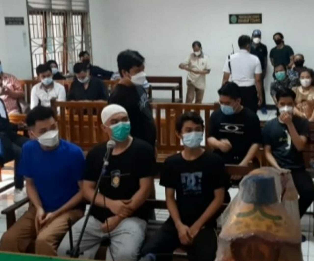Para terdakwa pembunuhan Jefri Wijaya. (Ist) Para terdakwa pembunuhan Jefri Wijaya. (Ist)