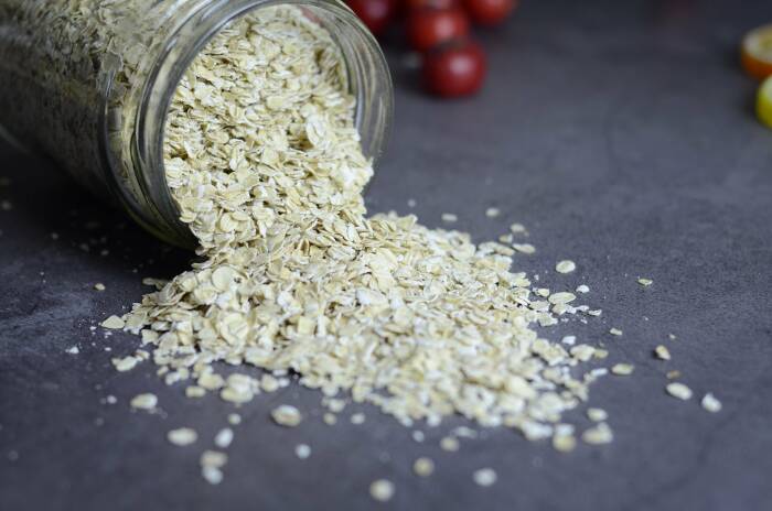 Oatmeal makanan isolasi mandiri di rumah (photo/pixabay/sunxiaoji0 makanan isolasi mandiri di rumah
