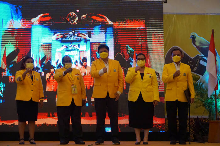 ANTARA FOTO/Olha Mulalinda PENGUKUHAN DAN PELANTIKAN DPD GOLKAR PAPUA BARAT