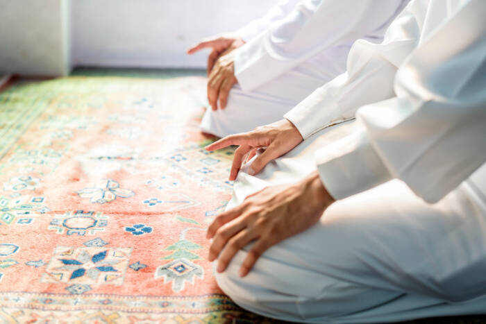 Ilustrasi tata cara sholat Dhuha bacaan niat sholat dhuha