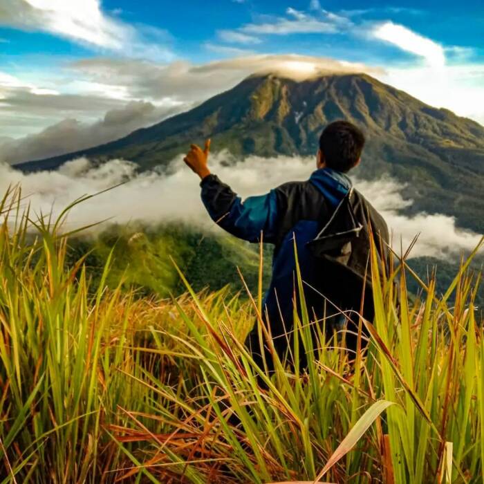 Di Balik Keindahannya, 4 Gunung Ini Justru Terkenal Paling Angker ...