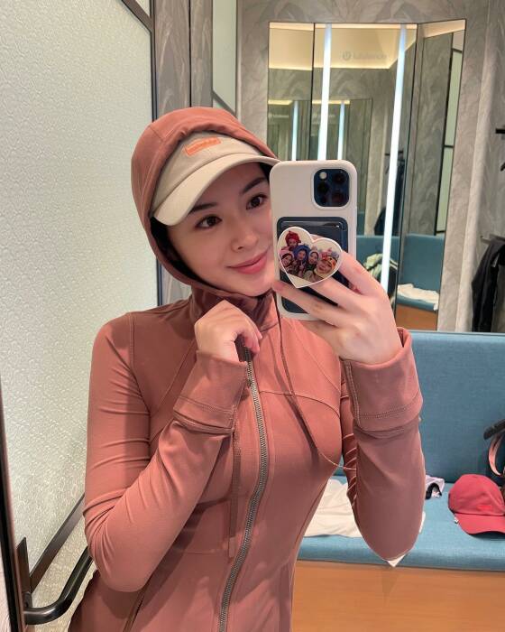 potret terbaru selebgram korea mualaf ayana moon