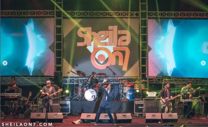 Sheila on 7 saat manggung. (Instagram/@sheilaon7).