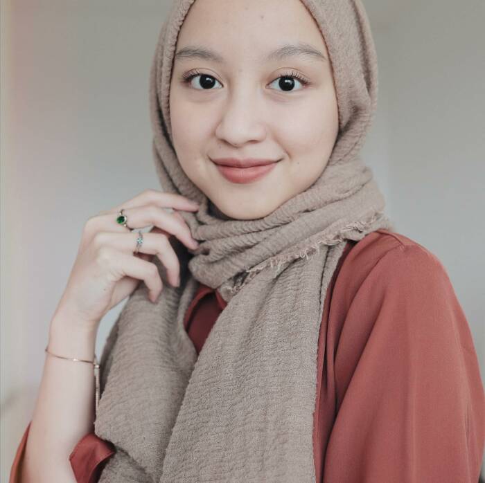 outfit ala youtuber cantik gita savitri devi 