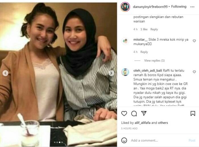Ayu Ting Ting foto dengan Mimi Bayuh (Instagram/@danunyinyir9reborn999) Ayu Ting Ting foto dengan Mimi Bayuh