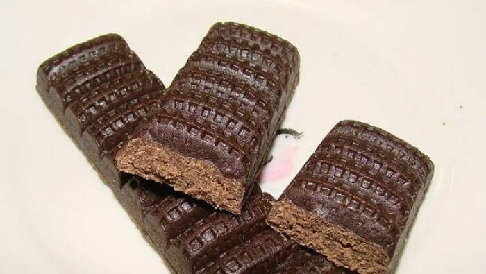   kudapan ekstrem yang terbuat dari darah