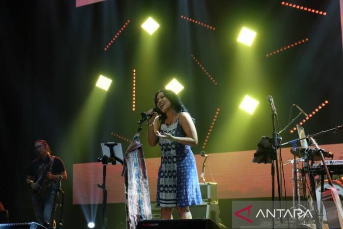 Mutia Ayu di Java Jazz Festival, Jumat, 27 Mei 2022. (ANTARA/Rizka Khaerunnisa) Mutia Ayu di Java Jazz Festival, Jumat, 27 Mei 2022. (ANTARA/Rizka Khaerunnisa)
