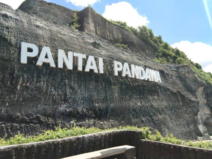 pantai pandawa bali