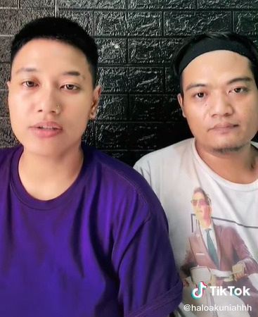 Bimo dan Nia, pasutri yang dikira pasangan gay. (TikTok/@haloakuniahhh)