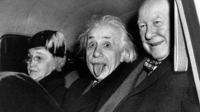 Albert Einstein tak mau bekerja dengan Nazi