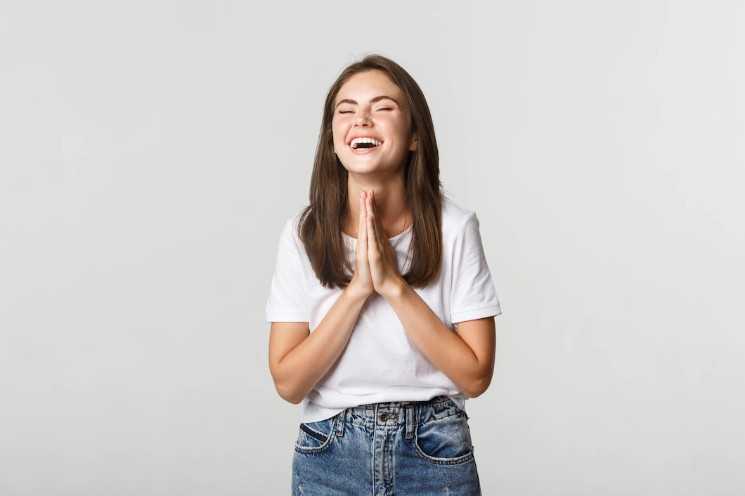 Rasa bersyukur dapat menjadi cara mengatasi insecure (freepik.com) cara mengatasi insecure