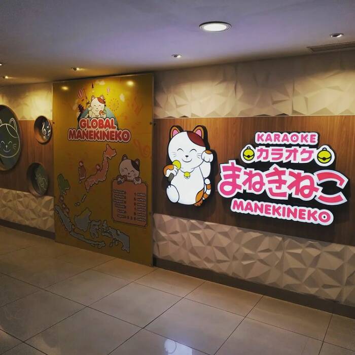 Ilustrasi Manekineko Karaoke, tempat ngedate seru di Jakarta (instagram.com/yoijosei) tempat ngedate seru di Jakarta
