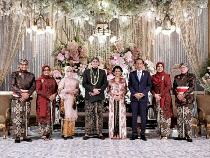 Presiden Jokowi saat menghadiri resepsi pernikahan putri Anies Baswedan. (Foto/Istimewa)