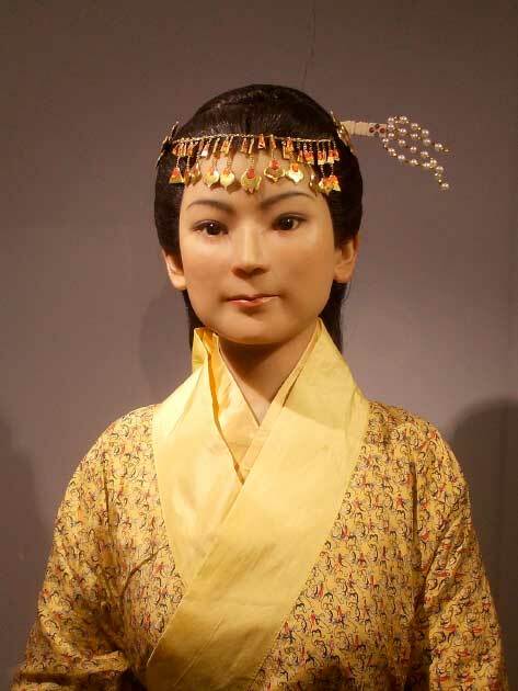 Mumi berusia 2.200 tahun dari seorang wanita bangsawan Tiongkok yang dikenal sebagai Xin Zhui (History.com)