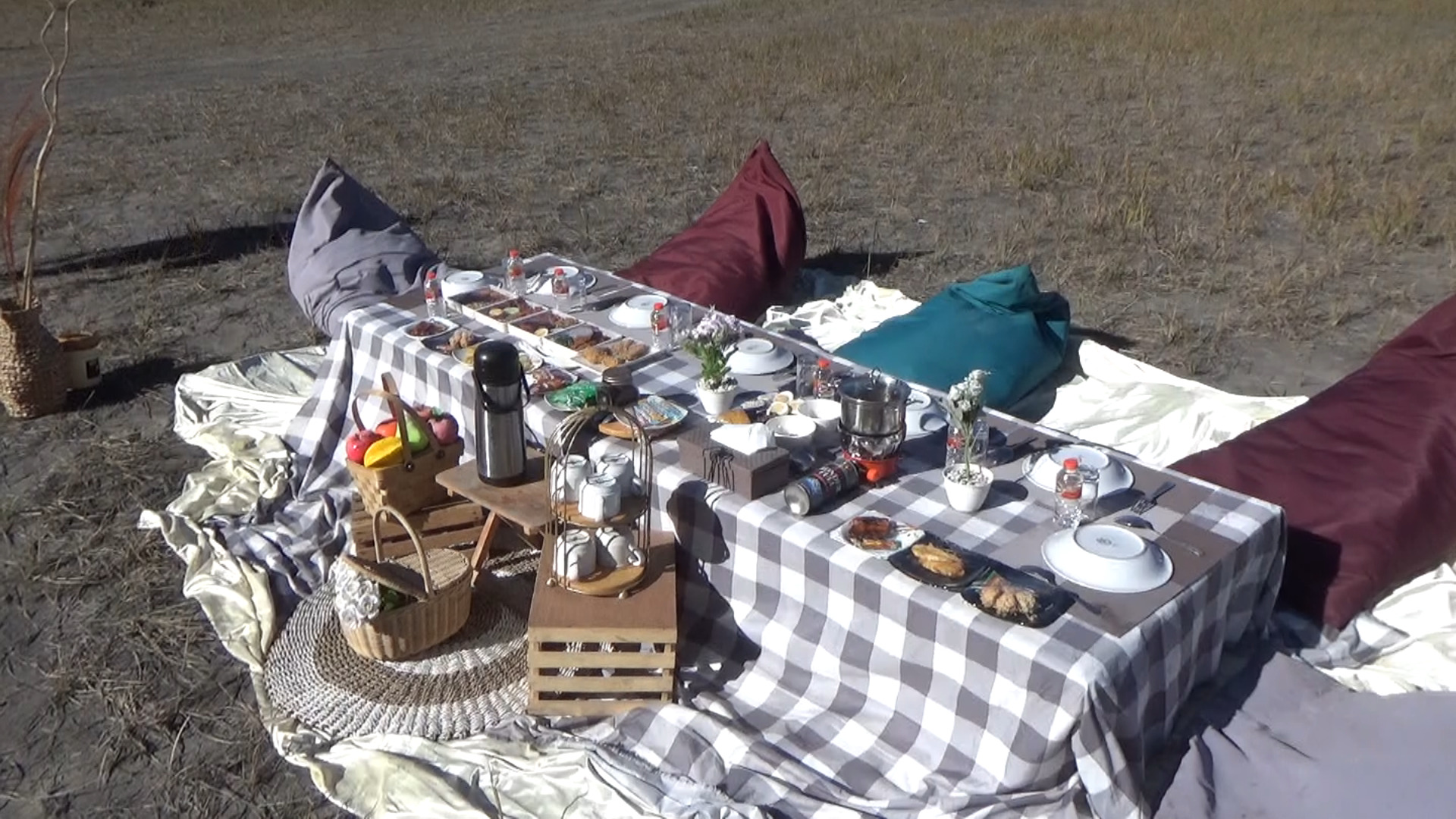 picnic breakfast bromo