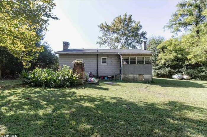 rumah stranger things dijual