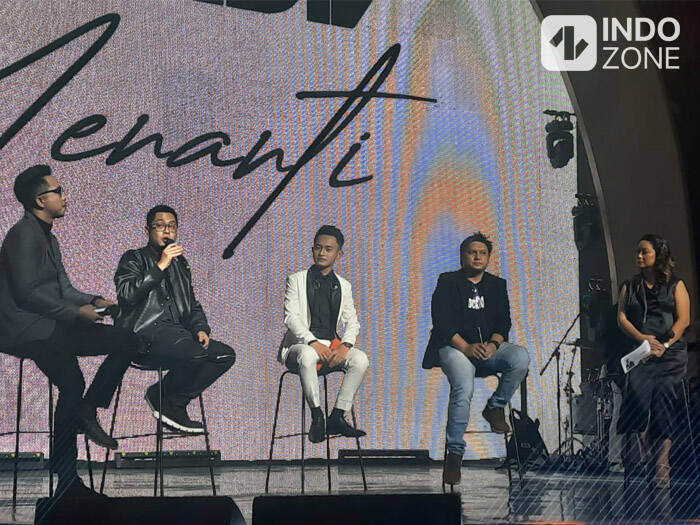 Press conference bersama Aldiv dalam acara peluncuran single ketiganya Menanti bersama Dumeca Records dan Icha ex Jikustik. (INDOZONE/M Fadli).