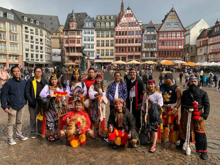 reog goes to europe