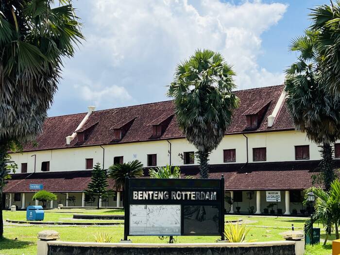 benteng fort rotterdam