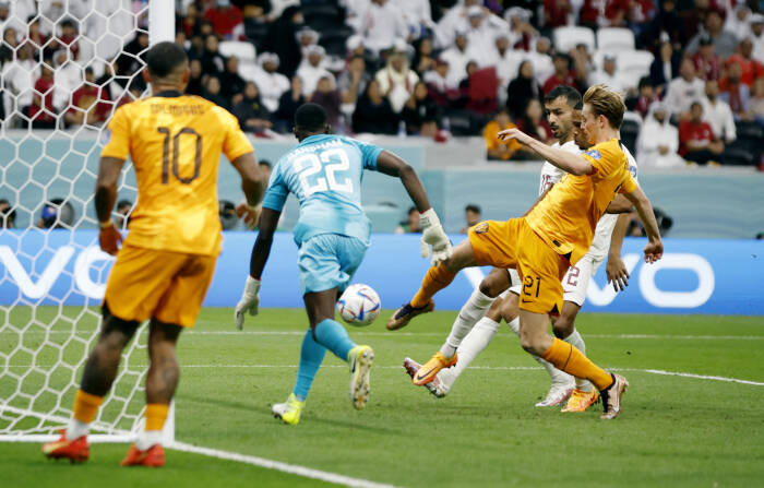 Frenkie de Jong Belanda vs Qatar di Piala Dunia 2022. 