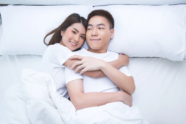 Ilustrasi pasangan yang tidak melakukan seks. (Freepik) Tanda Pria yang Benar-benar Mencintai Pasangan