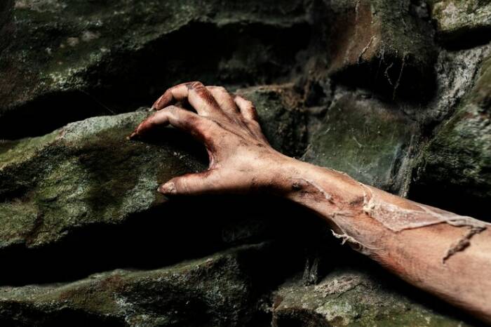 Ilustrasi Tangan Zombie. (FREEPIK) Virus Zombie