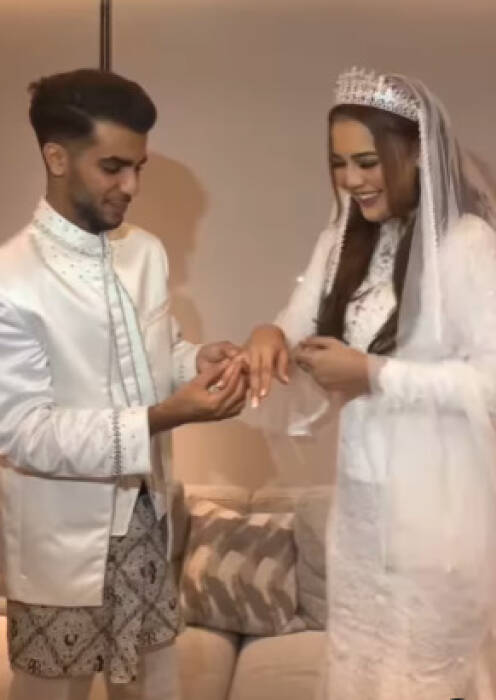 Ibrahim Alhami dan Ratu Rizky Nabila menikah (Instagram/istri_istribahagia) Profil Ratu Rizky Nabila