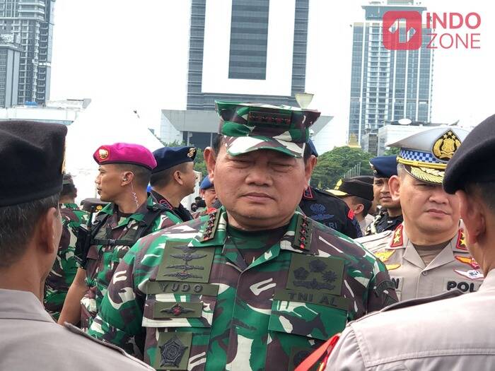 Panglima TNI Yudo Margono saat menghadiri apel gelar pasukan Operasi Lilin 2022 di Monas (INDOZONE/Samsudhuha Wildansyah) Yudo Margono