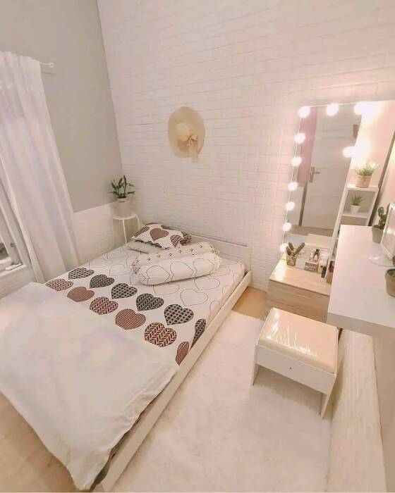 11 Dekorasi Kamar Tidur Sempit Yang Aesthetic Minimalis, Simple ...