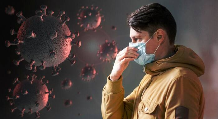 Ilustrasi pasien COVID-19 pakai masker. (FREEPIK) jepang akan samakan status covid-19 dengan flu biasa