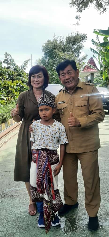 Nono bersama Wakil Bupati Kupang (Z Creators/Wulandari Rihi Paty) nono bocah jenius ntt