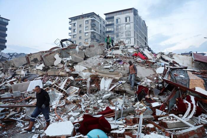 Gempa Turki (REUTERS/Umit Bektas) Gempa Turki
