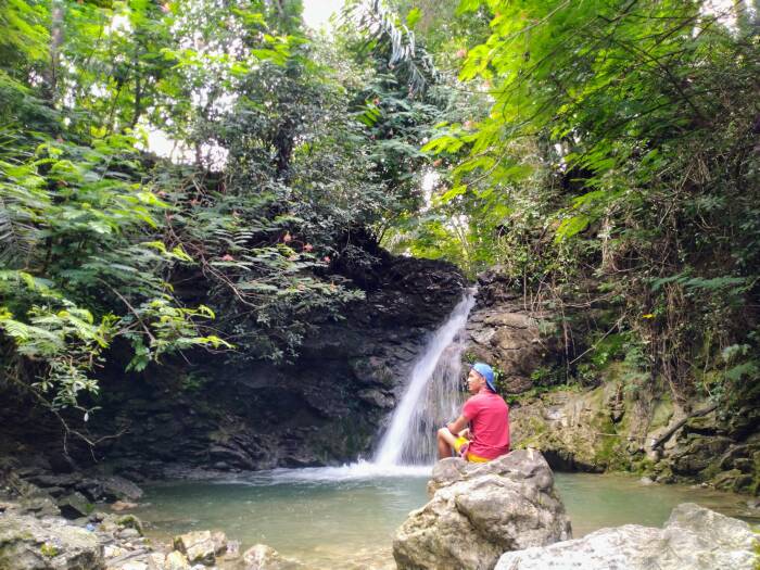 Batu Basusun, Wisata Alam Di Kupang Tawarkan View Tebing Batu Unik ...