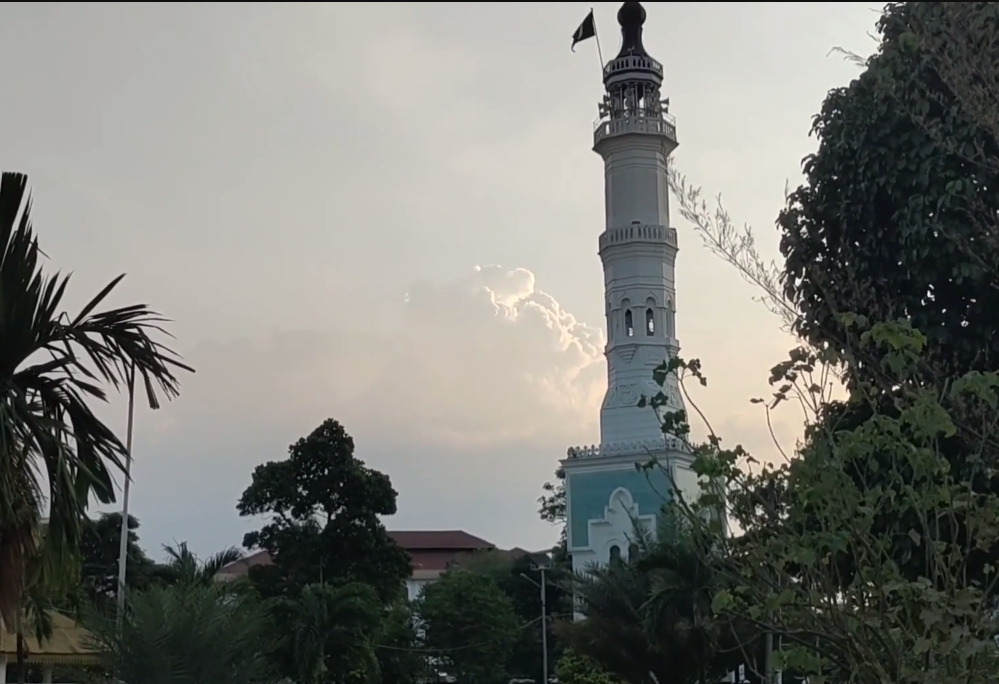 Keindahan Masjid Raya Al Mashun Medan Arsitekturnya Bercorak Melayu Timur Tengah And Eropa 3831