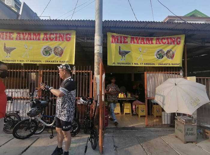 Cobain Mie Ayam Acing Bakmi Ayam Kampung Legendaris Di Jakarta Halal