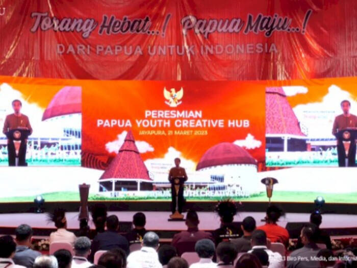Presiden Jokowi saat meresmikan Papua Youth Creative Hub di Jayapura. (Dok Setkab)