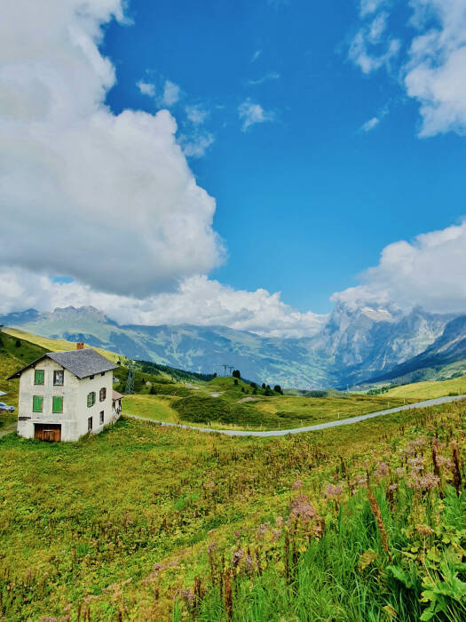 Kleine Scheidegg, sebuah desa kecil yang terletak di Swiss. (Z Creators/Alan Munandar)