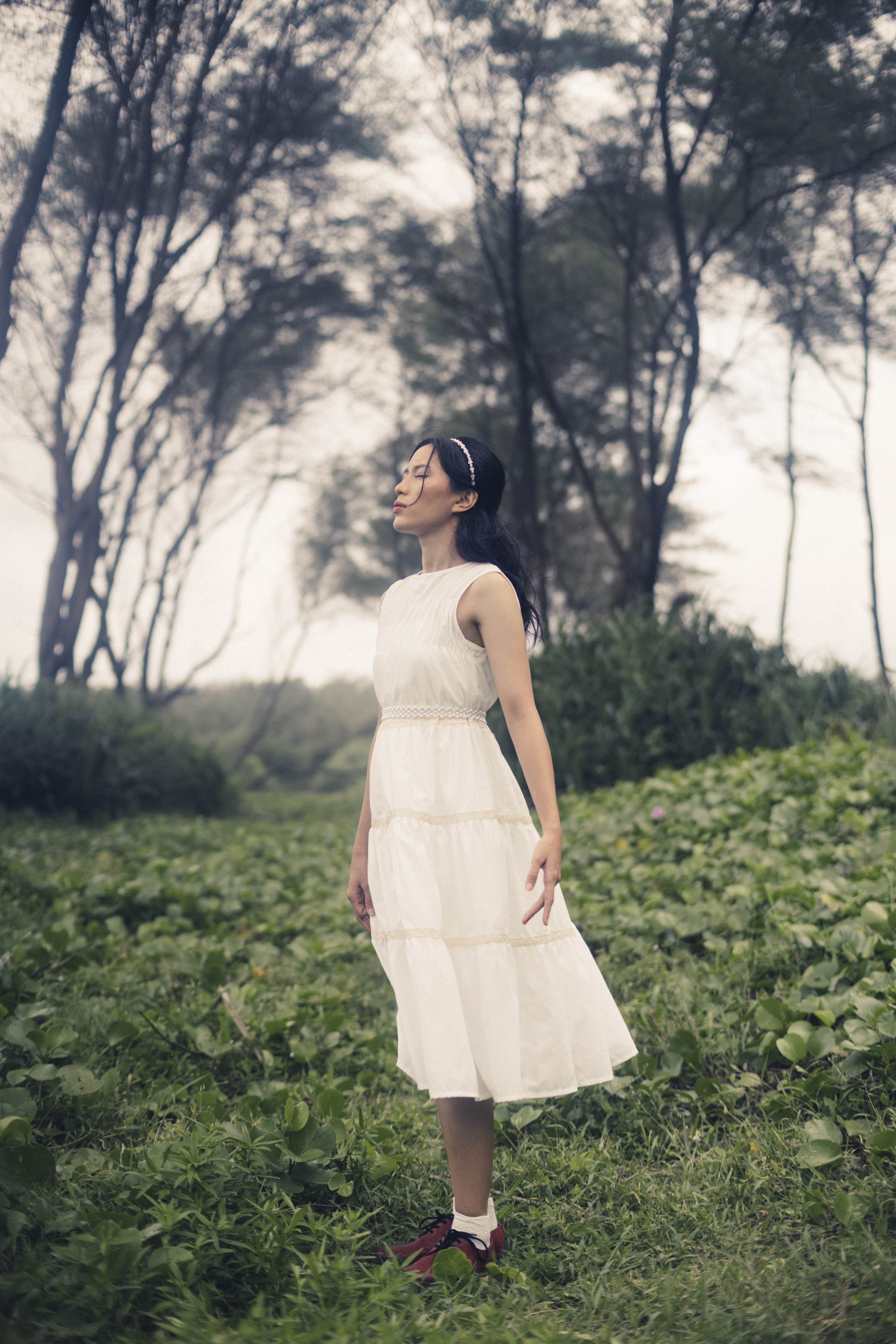 Penyanyi Winaya Satasya kembali dengan single terbaru berjudul "Sudah Jalannya". (Sony Music)